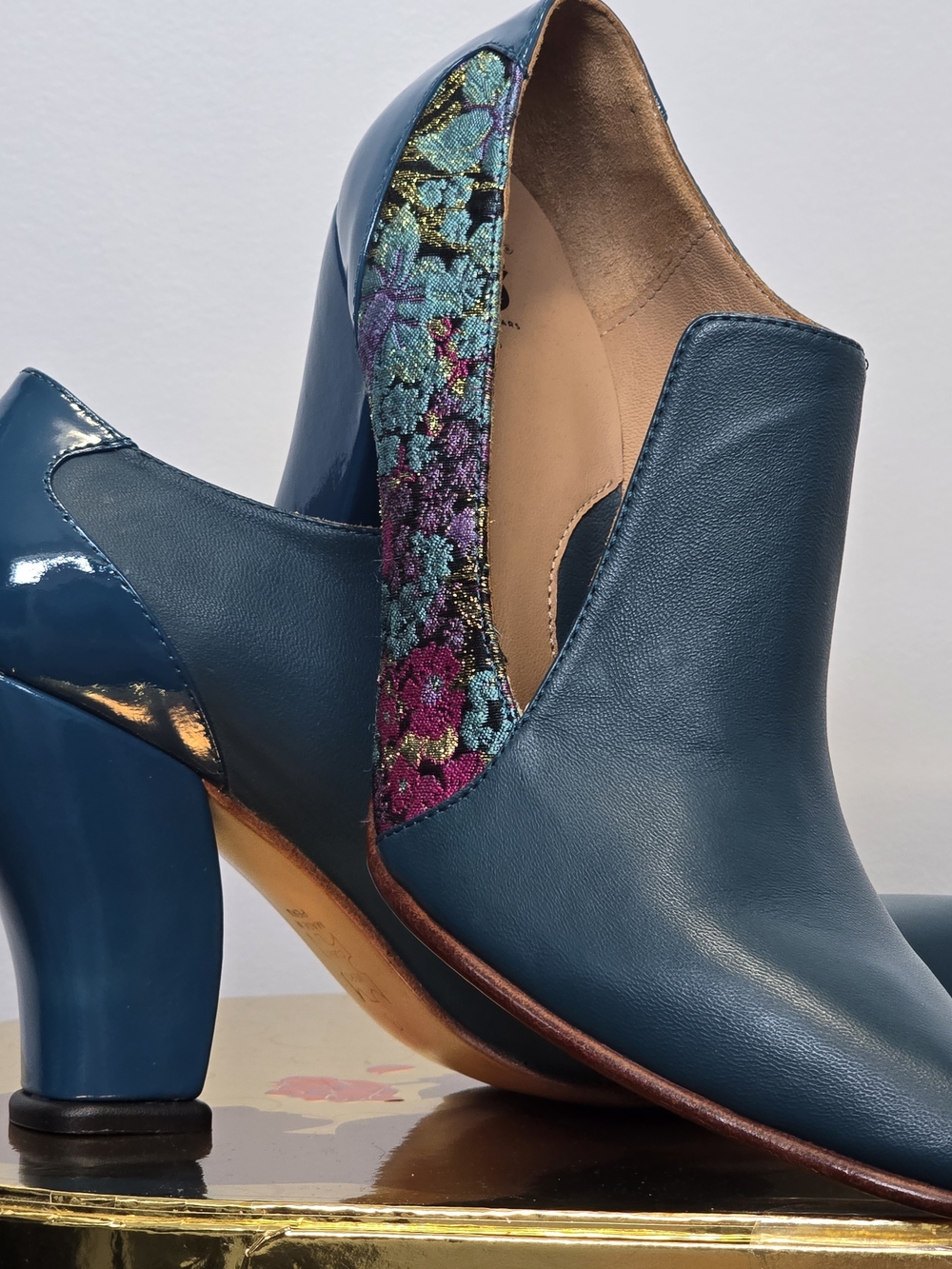 John Fluevog Teal Leather Heels with Multicolor Floral Embroidery - Picture 10 of 13